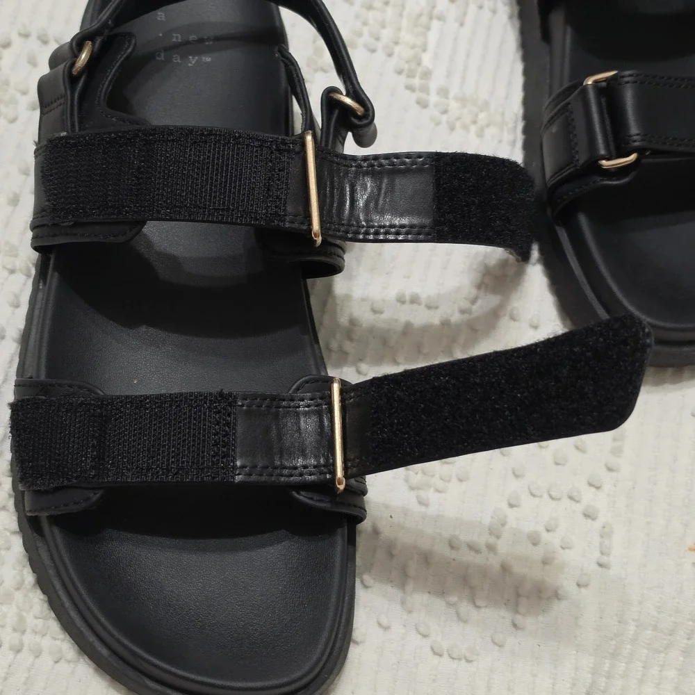 A New Day‎ Jonie Footbed Womens Sandals Comfort Style Versatile Size 7.5